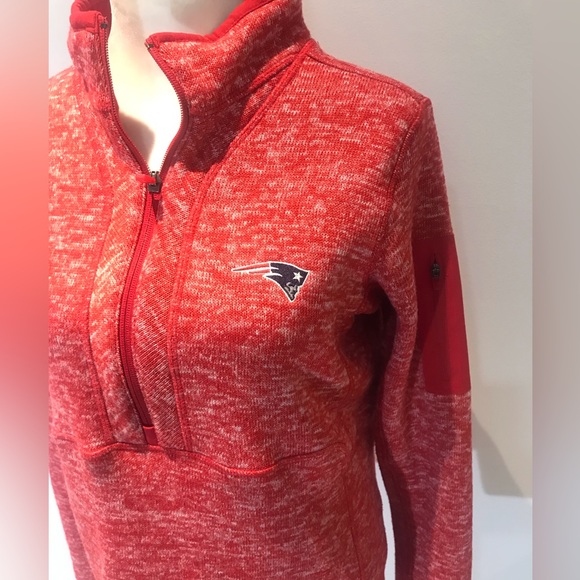 New England Patriots Antigua Women’s 1/4 Zip Red Fleece PullOver Long Sleeve - Picture 2 of 11